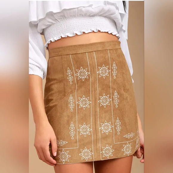 Lulus size M ornamental tan embroidered suede mini skirt - Picture 1 of 8